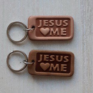 Брелок шкіра: Jesus loves me 7615 фото